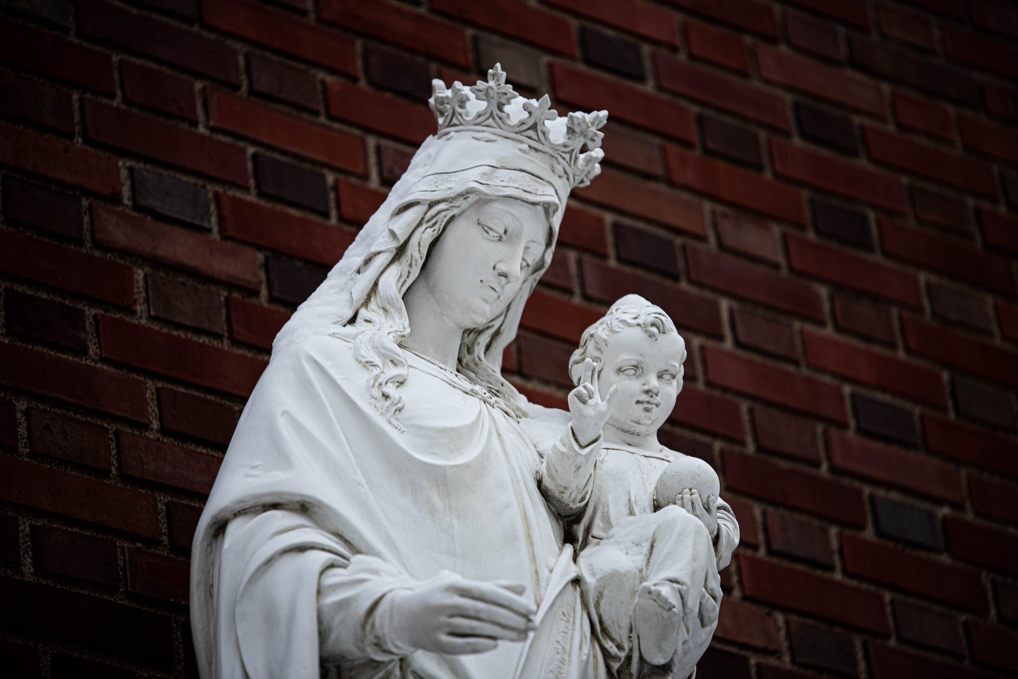 Seeking Jesus through Mary - In Conversation with God